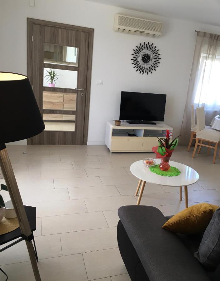Kairos Apartment Trogir Exterior photo